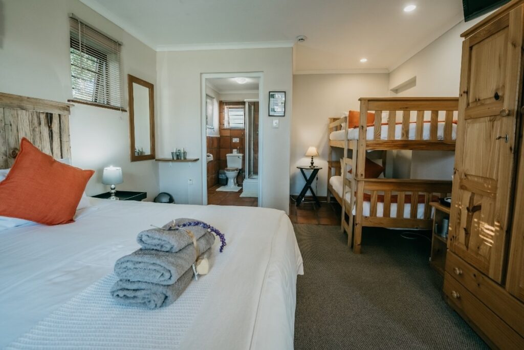 the_village_lodge_loerie_different_angle1_1200x800