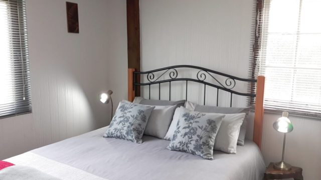 bedroom-scaled-1-1024×768