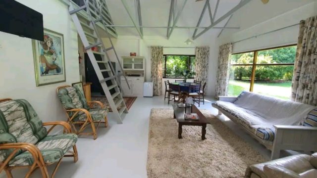 Beautiful garden cottage.11