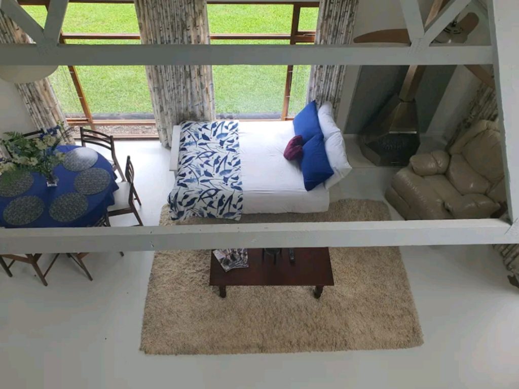 Beautiful garden cottage.2